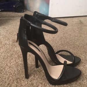 Forever 21 Stiletto Heels Size 6